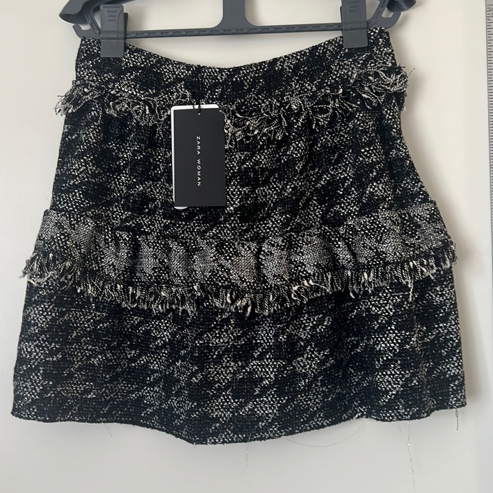 🌹 Zara Fringe Skirt